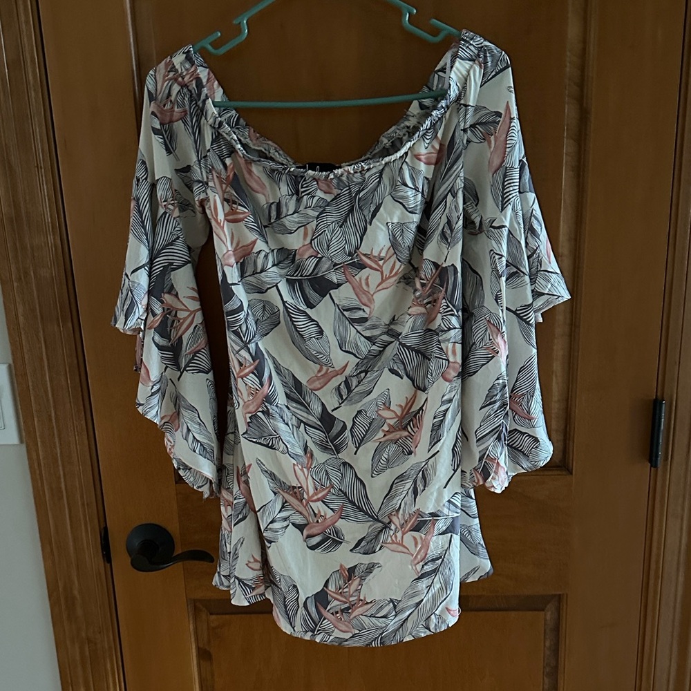 Lulu's Floral off Shoulder Ruffle Sleeve Dress Medium - Picture 3 of 11